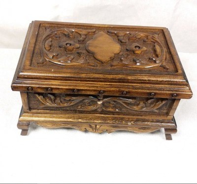 Carved Chest -Legged Rectangle -Large Size 