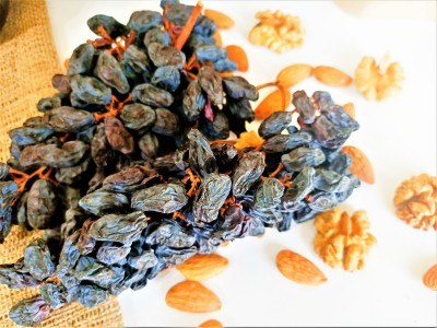 Branched Black raisins (500 gr) - 1
