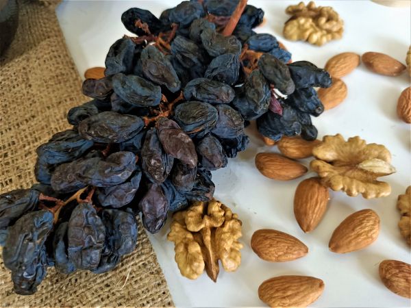 Branched Black raisins (500 gr) - 2
