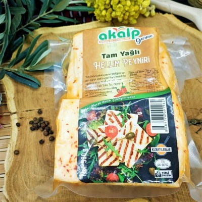 Whole Fat Halloumi Cheese with Pepper (500 Gr) 